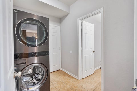 Tiny photo for 2341 Surrey Dr, Lawrence, KS 66046 (MLS # 244969)