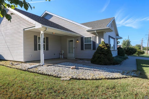 Tiny photo for 2913 Prairie St, Emporia, KS 66801 (MLS # 246448)