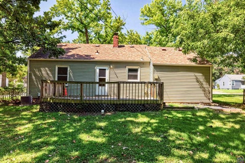Tiny photo for 2218 SW Seabrook Ave, Topeka, KS 66614 (MLS # 246379)