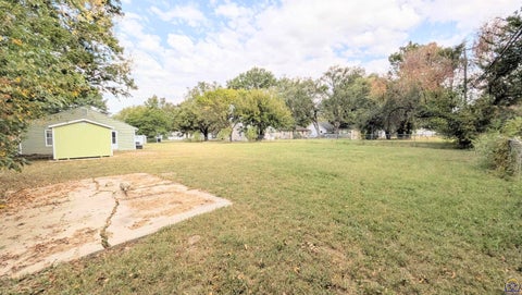Tiny photo for 1006 Woodland St, Emporia, KS 66801 (MLS # 246502)