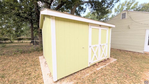 Tiny photo for 1006 Woodland St, Emporia, KS 66801 (MLS # 246502)