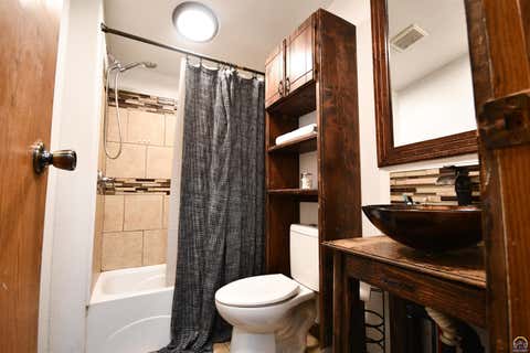 Tiny photo for 735 NE Winfield Ave, Topeka, KS 66616 (MLS # 246150)