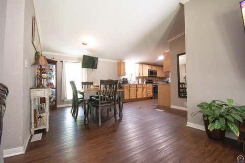 Tiny photo for 735 NE Winfield Ave, Topeka, KS 66616 (MLS # 246150)