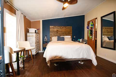 Tiny photo for 735 NE Winfield Ave, Topeka, KS 66616 (MLS # 246150)