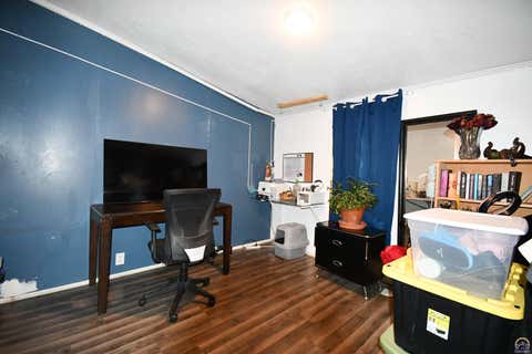 Tiny photo for 735 NE Winfield Ave, Topeka, KS 66616 (MLS # 246150)