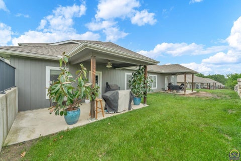 Tiny photo for 58405842 SW Woodbridge Dr, Topeka, KS 66606 (MLS # 244694)