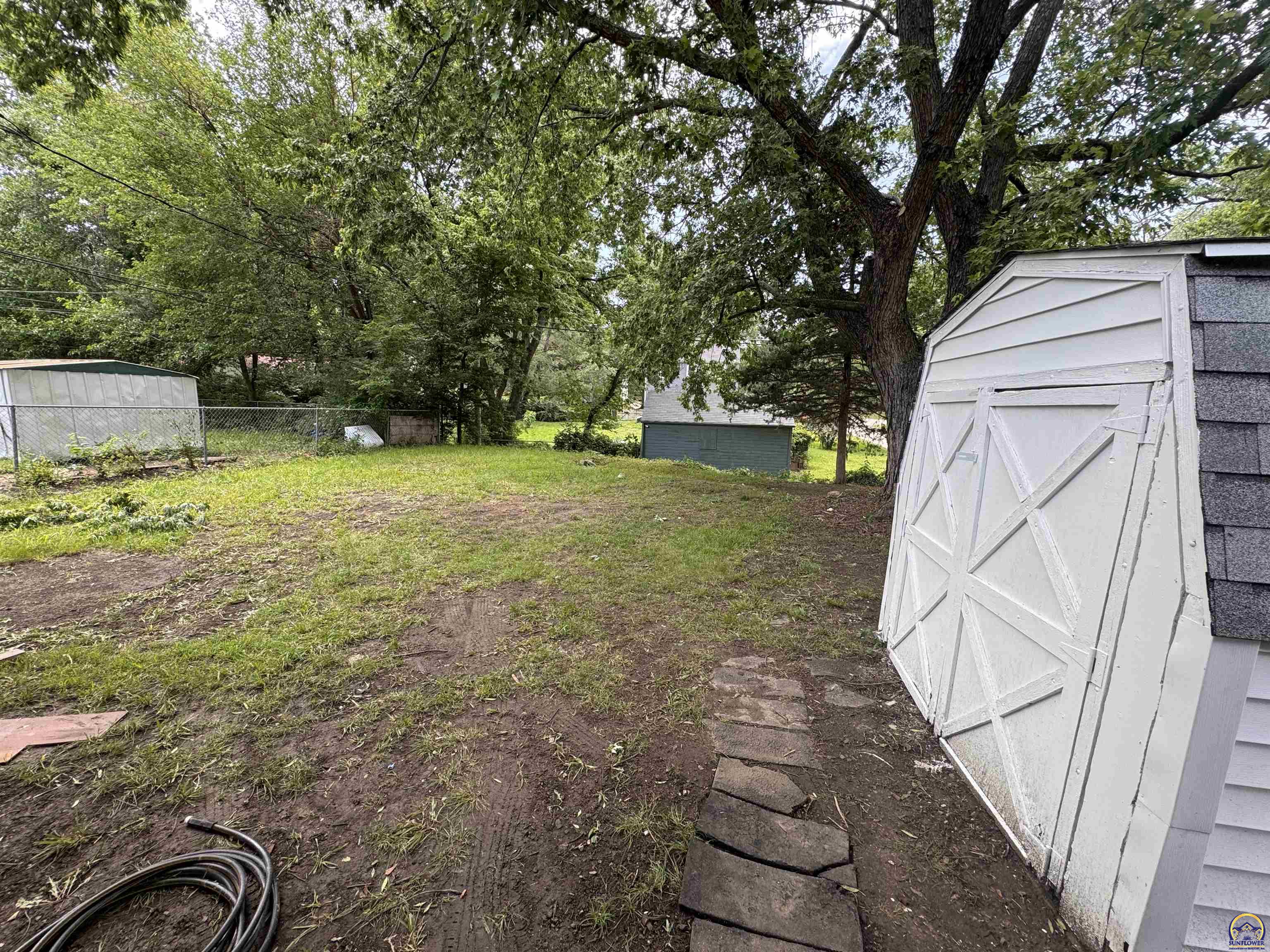 Topeka, Kansas 66605, United States, 3 Bedrooms Bedrooms, ,2 BathroomsBathrooms,Residential,Pending,56759