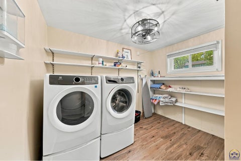 Tiny photo for 1816 SW 27th St, Topeka, KS 66611 (MLS # 246812)