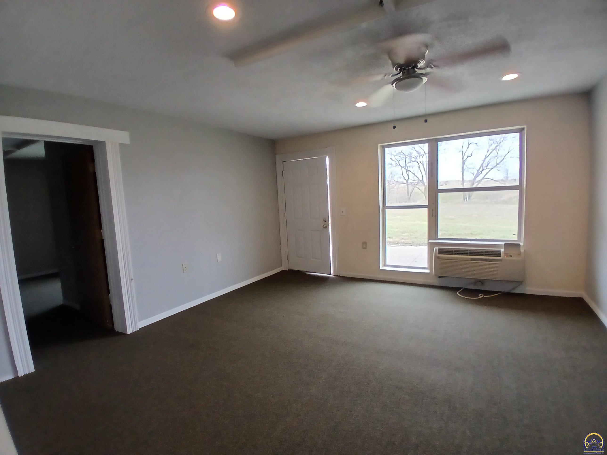 Eskridge, Kansas 66423, United States, ,Residential,Pending,25083