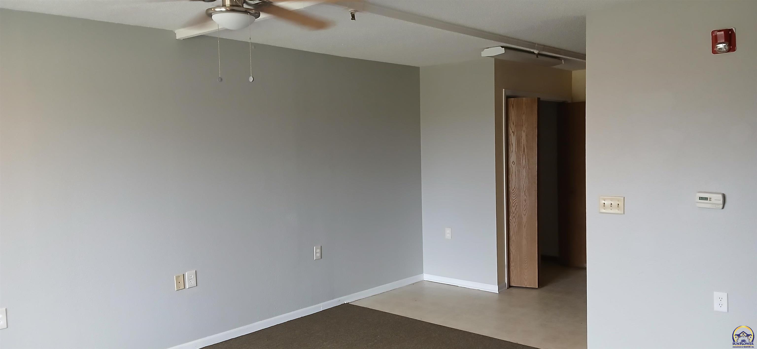 Eskridge, Kansas 66423, United States, ,Residential,Pending,25083