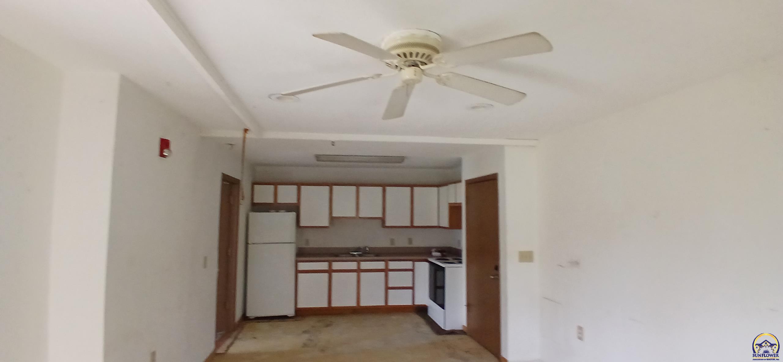 Eskridge, Kansas 66423, United States, ,Residential,Pending,25083