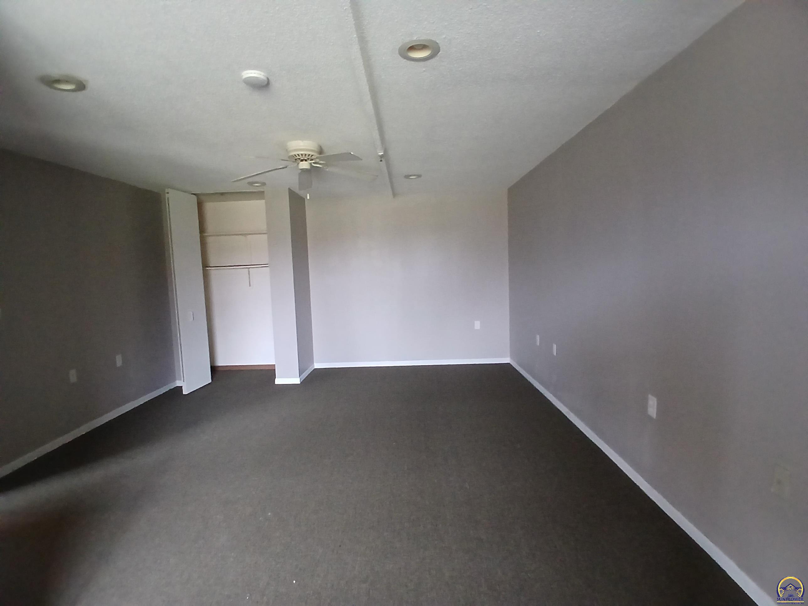 Eskridge, Kansas 66423, United States, ,Residential,Pending,25083