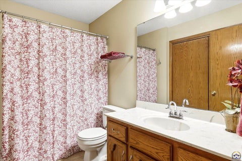 Tiny photo for 2837 SW Herefordshire Rd, Topeka, KS 66614 (MLS # 246735)