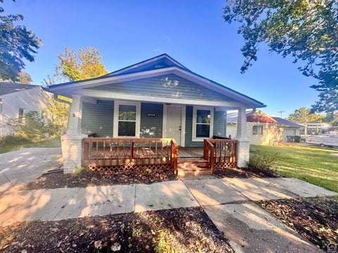 Photo of 1234 SW McAlister Ave, Topeka, KS 66604 (MLS # 246715)