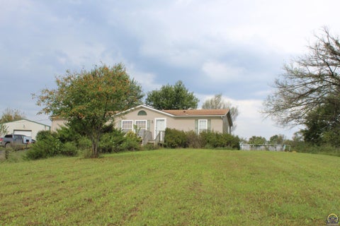 Photo of 24795 S Ratner Rd, Lyndon, KS 66451 (MLS # 246907)