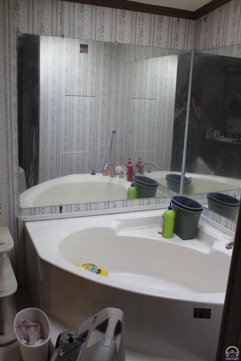 Tiny photo for 24795 S Ratner Rd, Lyndon, KS 66451 (MLS # 246907)