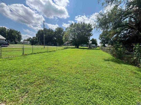 Tiny photo for 212 E 2nd St, Waverly, KS 66871 (MLS # 245762)