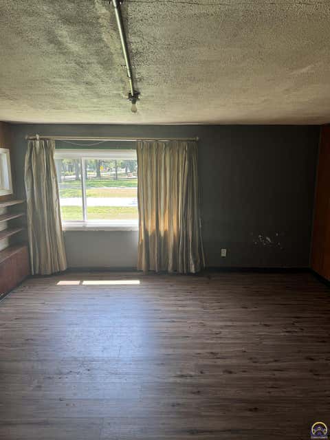 Tiny photo for 2201 NW Clay St, Topeka, KS 66608 (MLS # 246033)