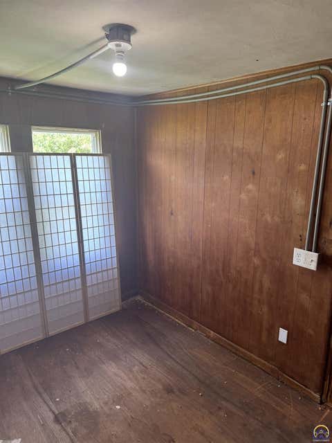 Tiny photo for 2201 NW Clay St, Topeka, KS 66608 (MLS # 246033)