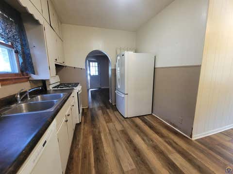 Tiny photo for 500 SE Rodgers St, Topeka, KS 66607 (MLS # 246052)