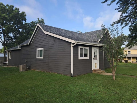 Tiny photo for 309 W Lake St, McLouth, KS 66054 (MLS # 244922)