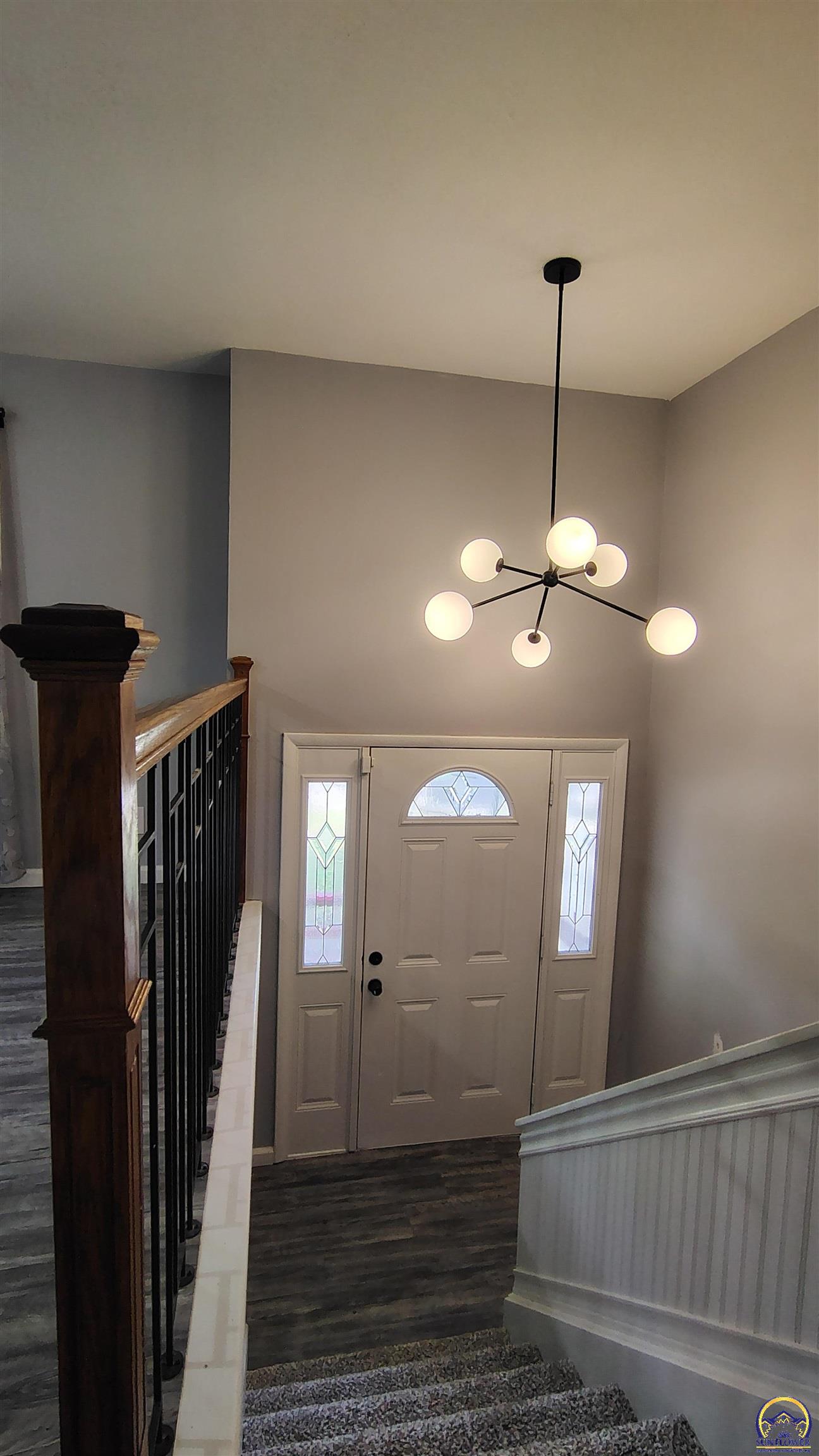 Topeka, Kansas 66614, United States, 3 Bedrooms Bedrooms, ,2 BathroomsBathrooms,Residential,Pending,208689