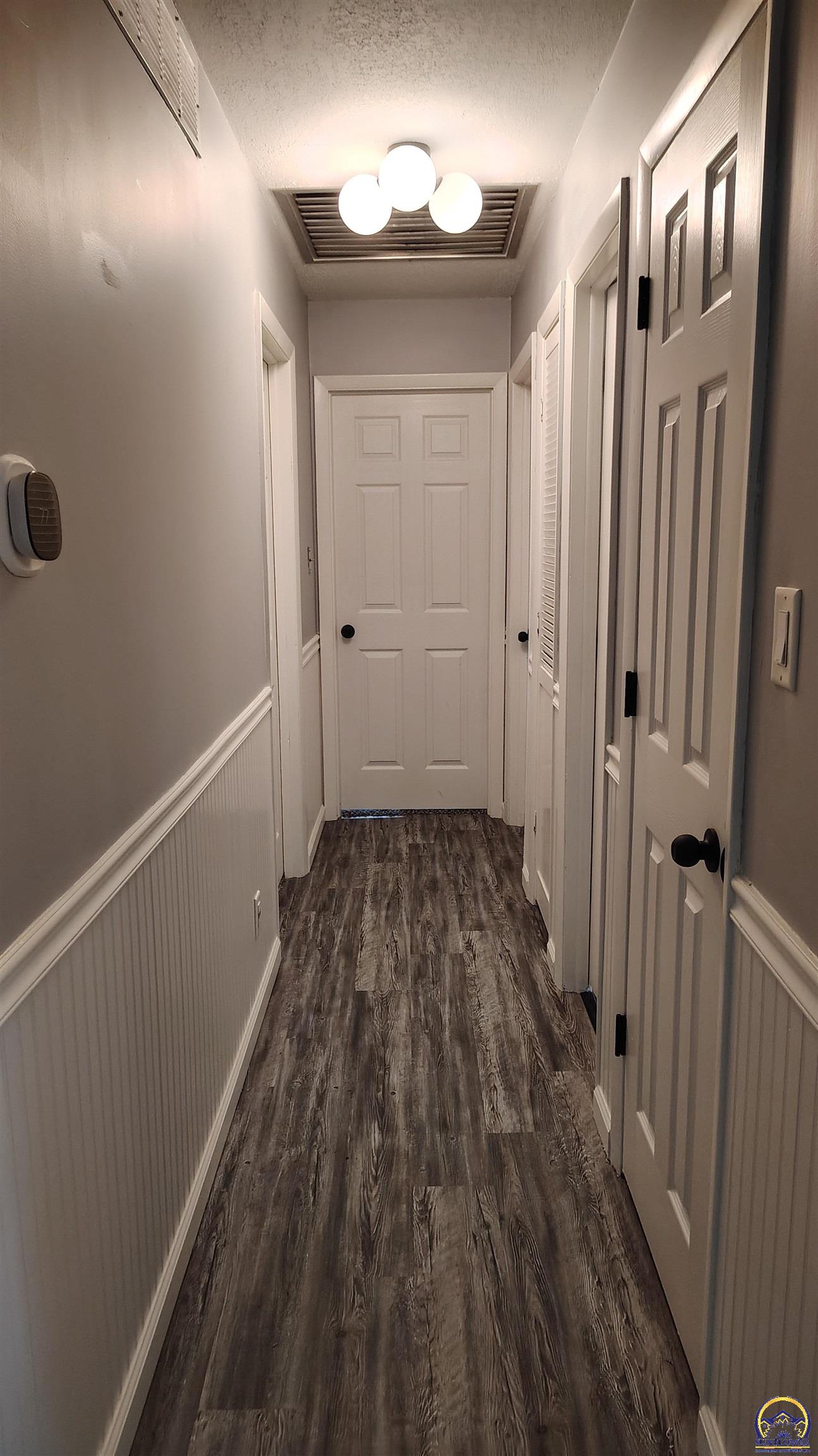 Topeka, Kansas 66614, United States, 3 Bedrooms Bedrooms, ,2 BathroomsBathrooms,Residential,Pending,208689