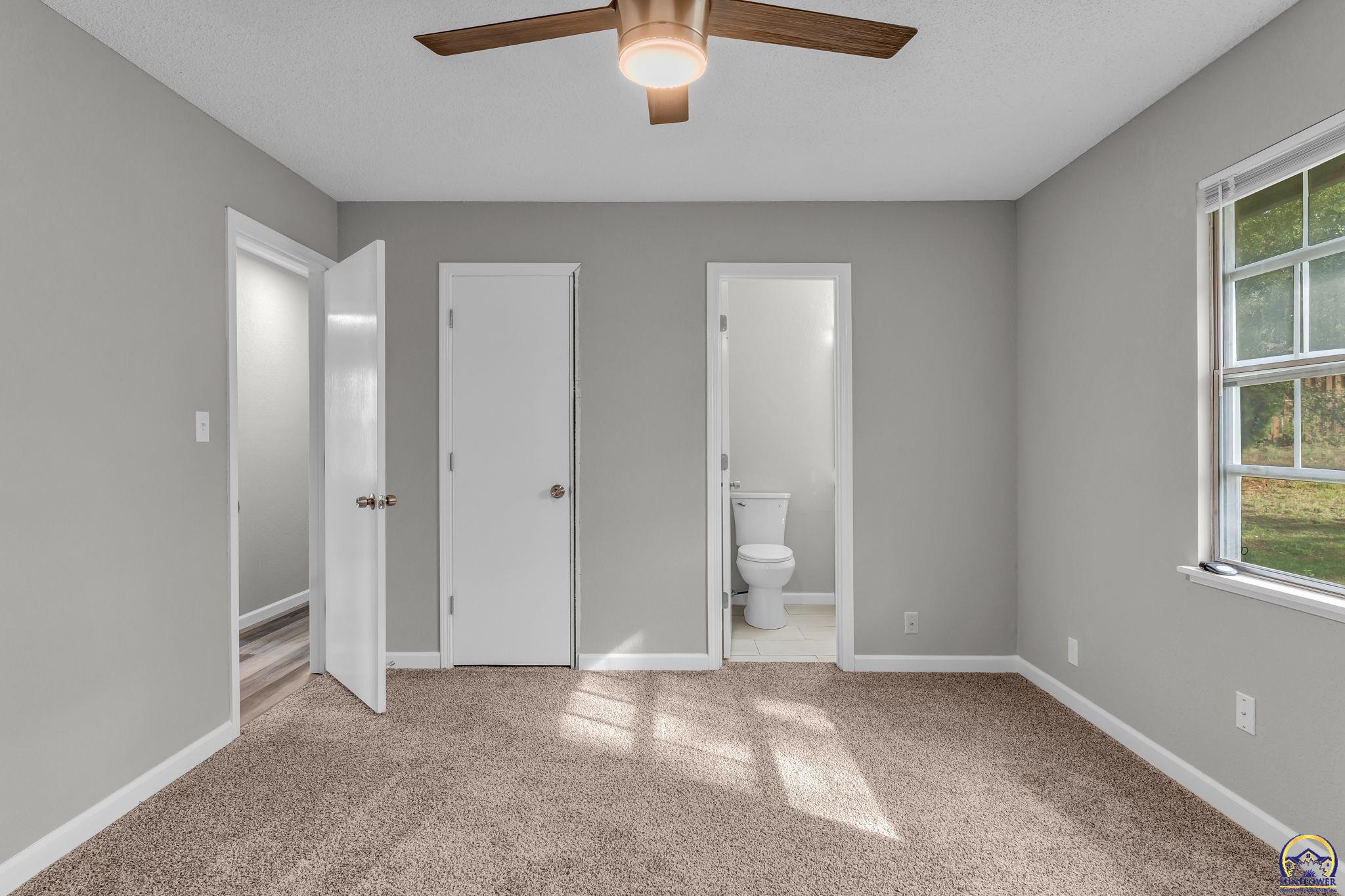 Topeka, Kansas 66605, United States, 3 Bedrooms Bedrooms, ,3 BathroomsBathrooms,Residential,Active,219692