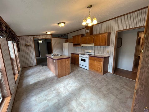 Tiny photo for 1600 SW 72nd Pl, Topeka, KS 66619 (MLS # 247115)
