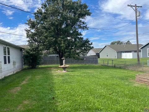 Tiny photo for 1600 SW 72nd Pl, Topeka, KS 66619 (MLS # 247115)