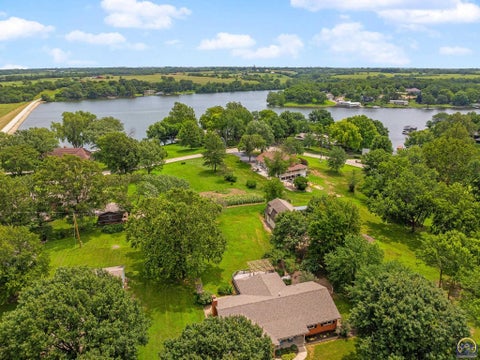 Photo of 3434 SE Shawnee Heights Rd, Tecumseh, KS 66542 (MLS # 245883)