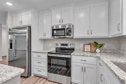 Tiny photo for 720 Teresa Ct, Carbondale, KS 66414 (MLS # 244768)