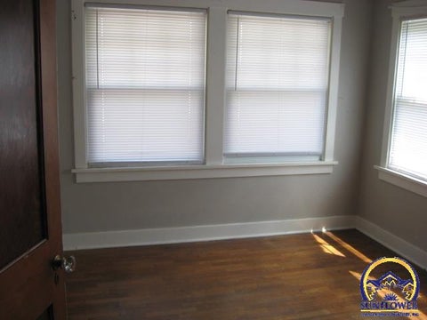 Tiny photo for 326 SW Courtland Ave, Topeka, KS 66606 (MLS # 244274)