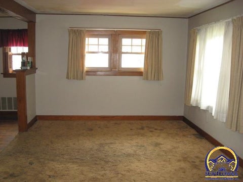 Tiny photo for 326 SW Courtland Ave, Topeka, KS 66606 (MLS # 244274)