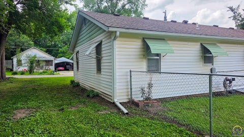 Tiny photo for 406 Cherry St, Madison, KS 66860 (MLS # 244878)