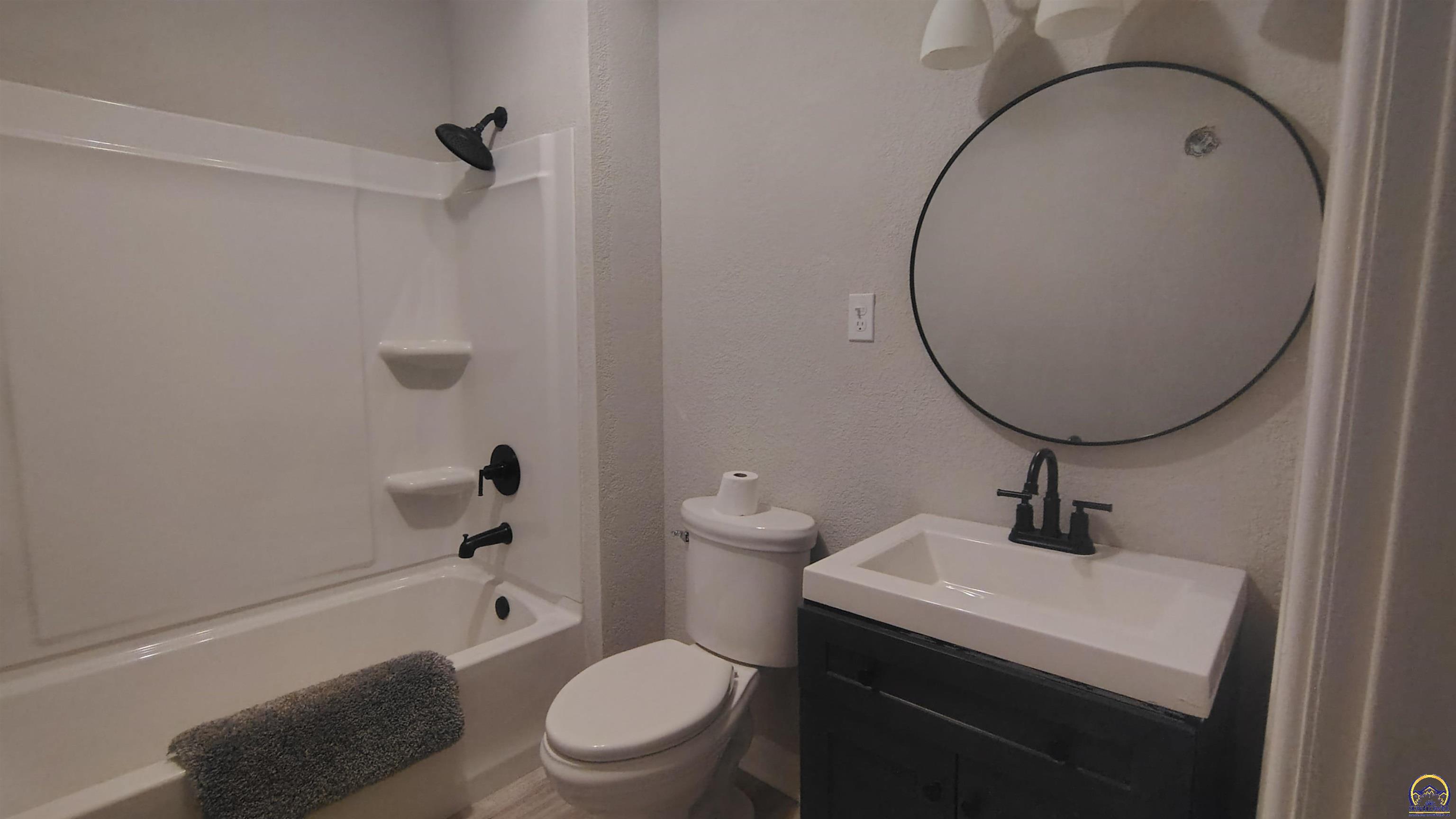 Topeka, Kansas 66608, United States, 3 Bedrooms Bedrooms, ,1 BathroomBathrooms,Residential,Active,169518