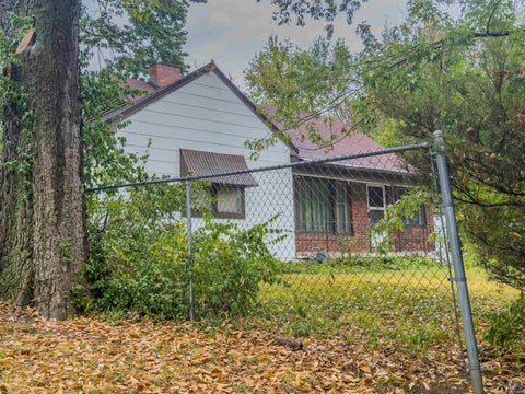 Tiny photo for 2116 SW Harrison St, Topeka, KS 66611 (MLS # 246529)