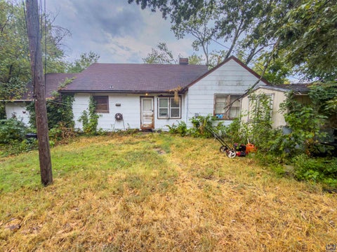 Tiny photo for 2116 SW Harrison St, Topeka, KS 66611 (MLS # 246529)