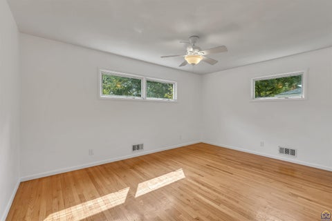 Tiny photo for 1339 SW Ward Pkwy, Topeka, KS 66604 (MLS # 246545)