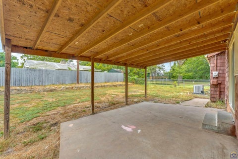 Tiny photo for 1339 SW Ward Pkwy, Topeka, KS 66604 (MLS # 246545)