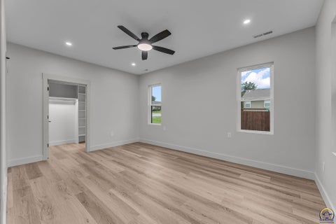 Tiny photo for 4100 SE 33rd St, Topeka, KS 66605 (MLS # 246864)