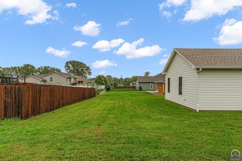 Tiny photo for 4100 SE 33rd St, Topeka, KS 66605 (MLS # 246864)