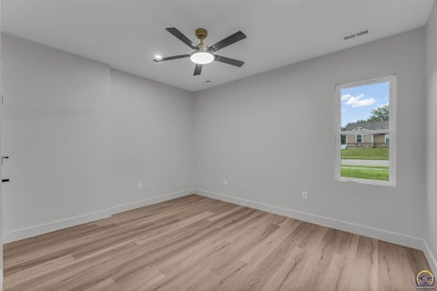 Tiny photo for 4100 SE 33rd St, Topeka, KS 66605 (MLS # 246864)