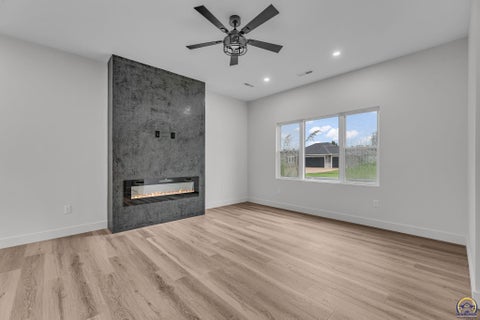 Tiny photo for 4100 SE 33rd St, Topeka, KS 66605 (MLS # 246864)