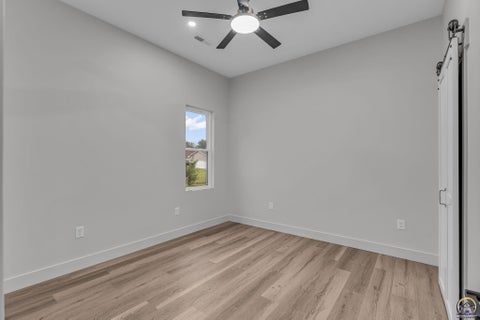 Tiny photo for 4100 SE 33rd St, Topeka, KS 66605 (MLS # 246864)