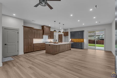 Tiny photo for 4100 SE 33rd St, Topeka, KS 66605 (MLS # 246864)
