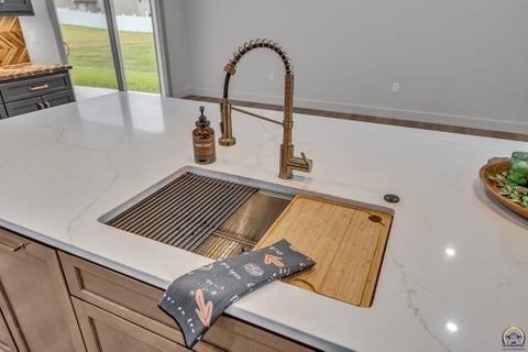 Tiny photo for 4100 SE 33rd St, Topeka, KS 66605 (MLS # 246864)