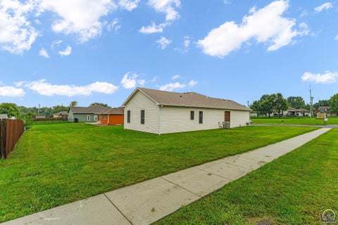 Tiny photo for 4100 SE 33rd St, Topeka, KS 66605 (MLS # 246864)