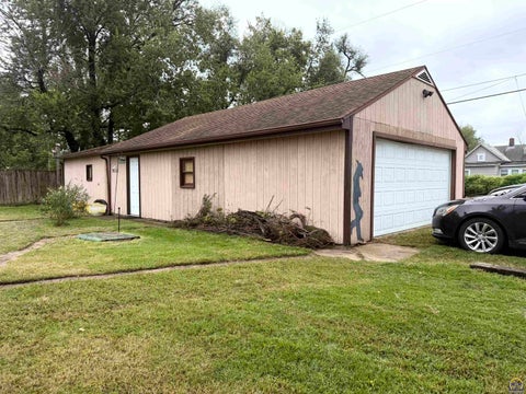 Tiny photo for 503 NE Gordon St, Topeka, KS 66608 (MLS # 246830)