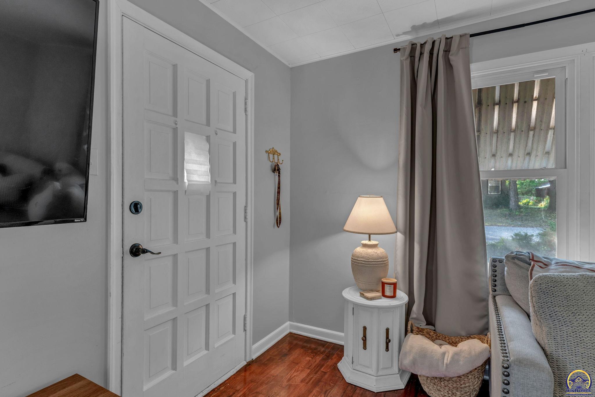 Topeka, Kansas 66611, United States, 3 Bedrooms Bedrooms, ,2 BathroomsBathrooms,Residential,Pending,39161